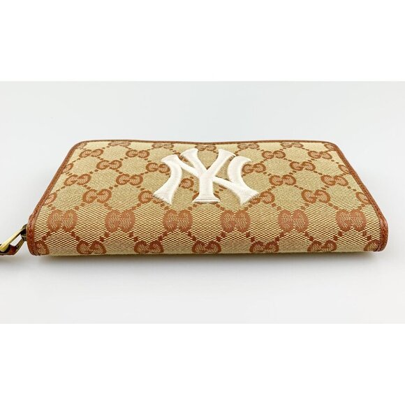 NWT Gucci New York Yankees patch™ Cluthch In brown wallet - Picture 5 of 11